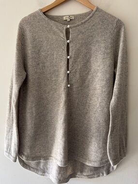 Cortland Park 100% Cashmere Gray Pearl Detail Sweater